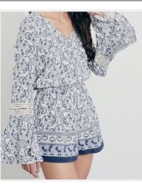NEW Hollister Blue White Long Sleeves Romper Dress Greece Mama Mia Size Large